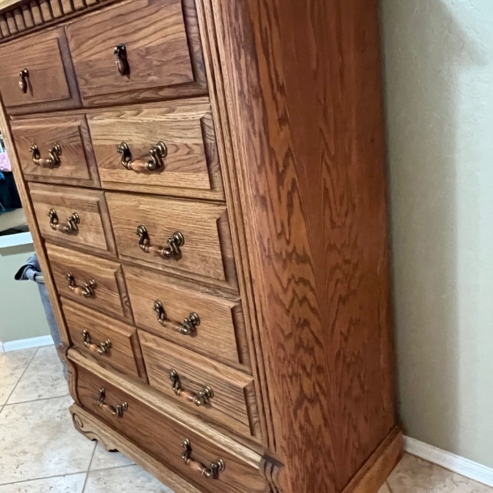 Beautiful solid Oak Furniture - Picture 7 of 9